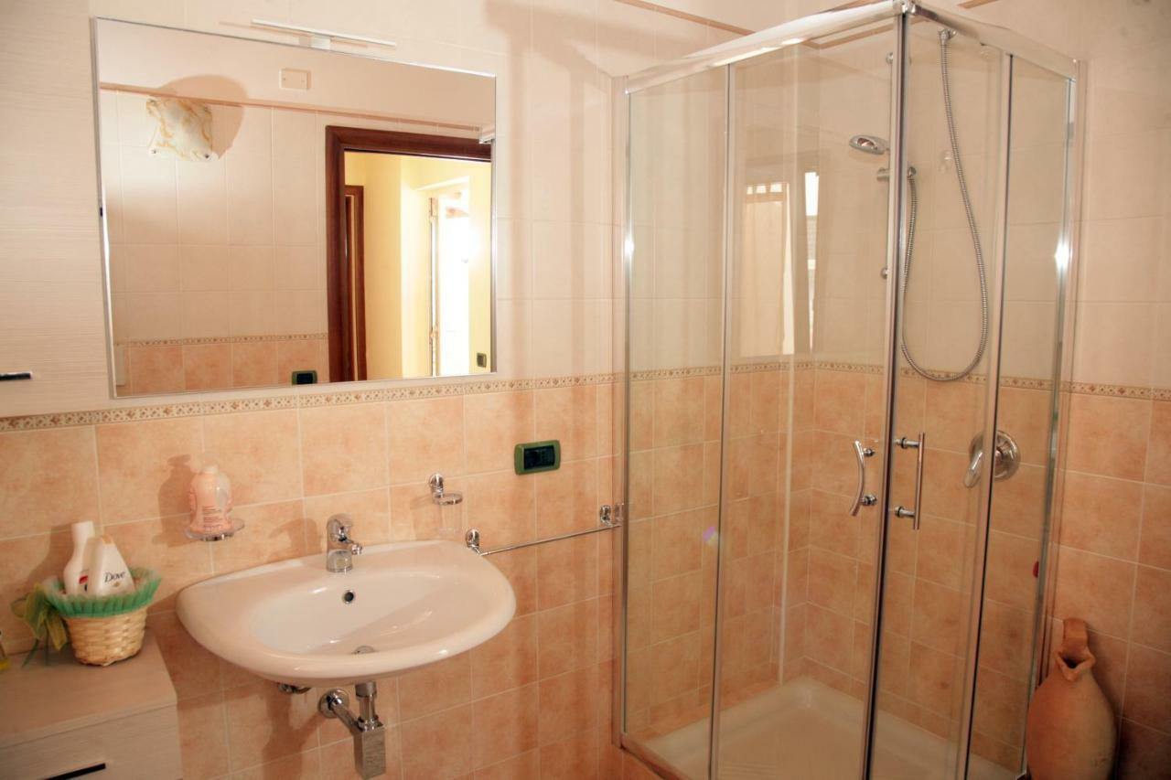 L'Isola Felice Apartment Монсеррато Екстер'єр фото