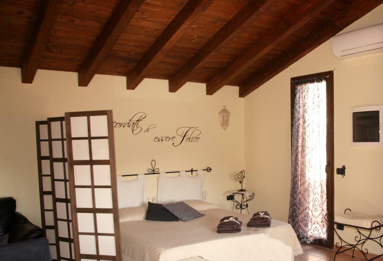 L'Isola Felice Apartment Монсеррато Екстер'єр фото