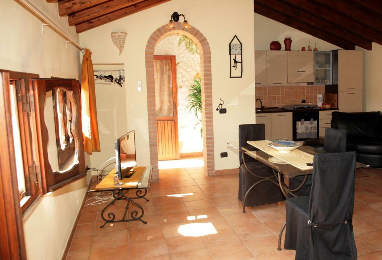 L'Isola Felice Apartment Монсеррато Екстер'єр фото