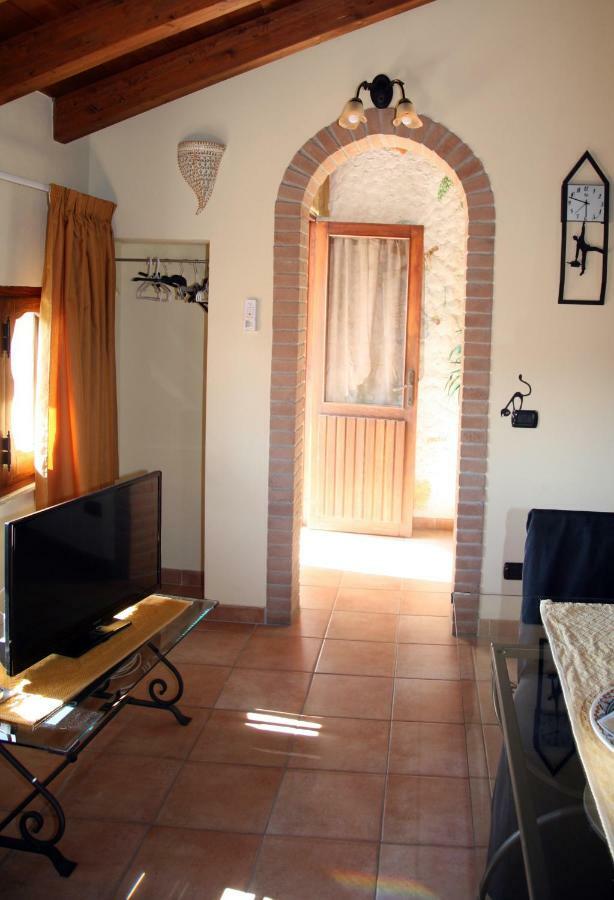 L'Isola Felice Apartment Монсеррато Екстер'єр фото