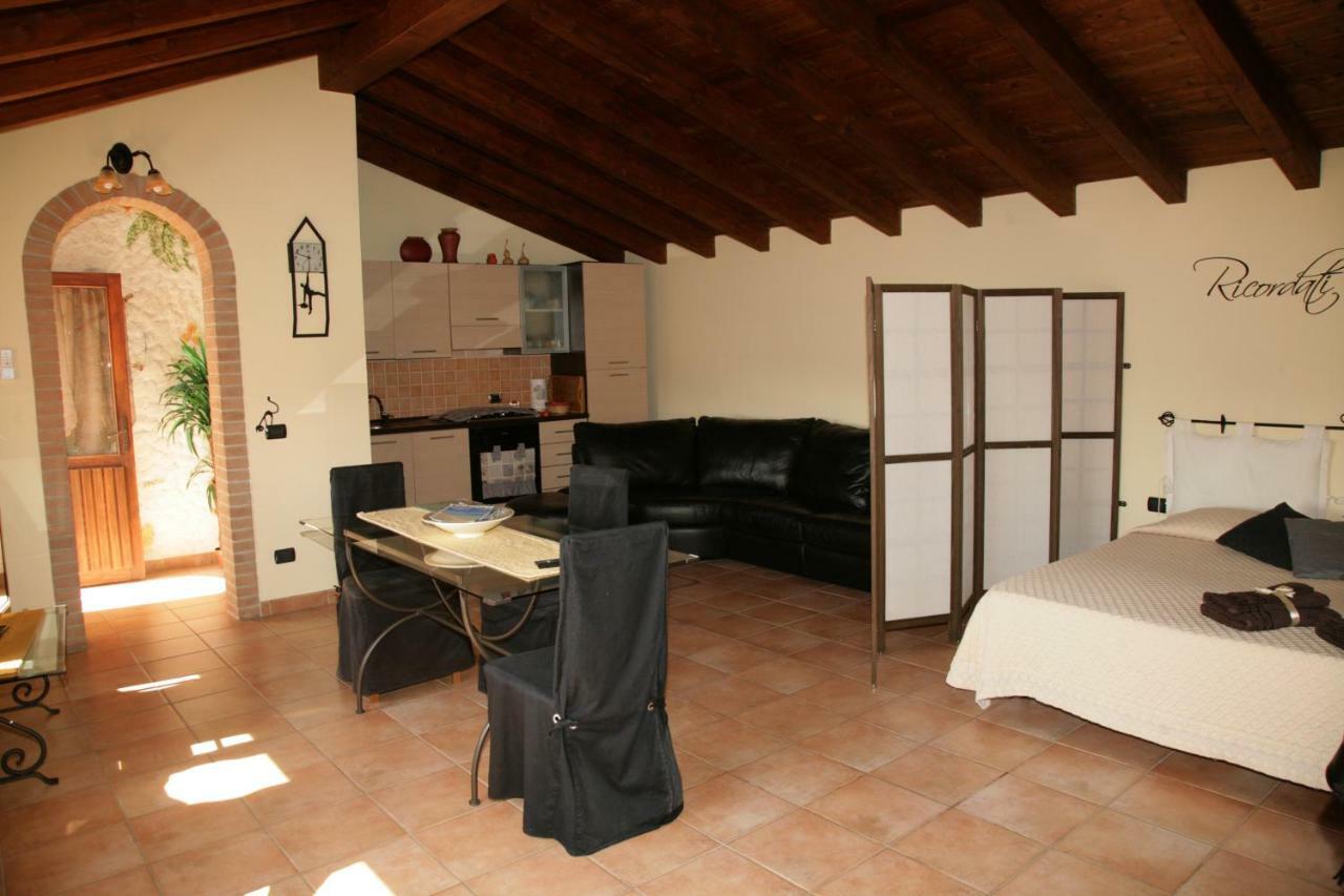 L'Isola Felice Apartment Монсеррато Екстер'єр фото