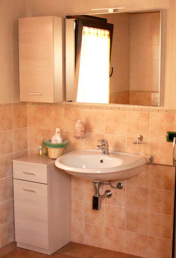 L'Isola Felice Apartment Монсеррато Екстер'єр фото
