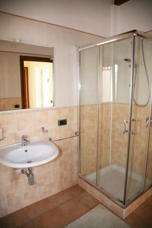 L'Isola Felice Apartment Монсеррато Екстер'єр фото