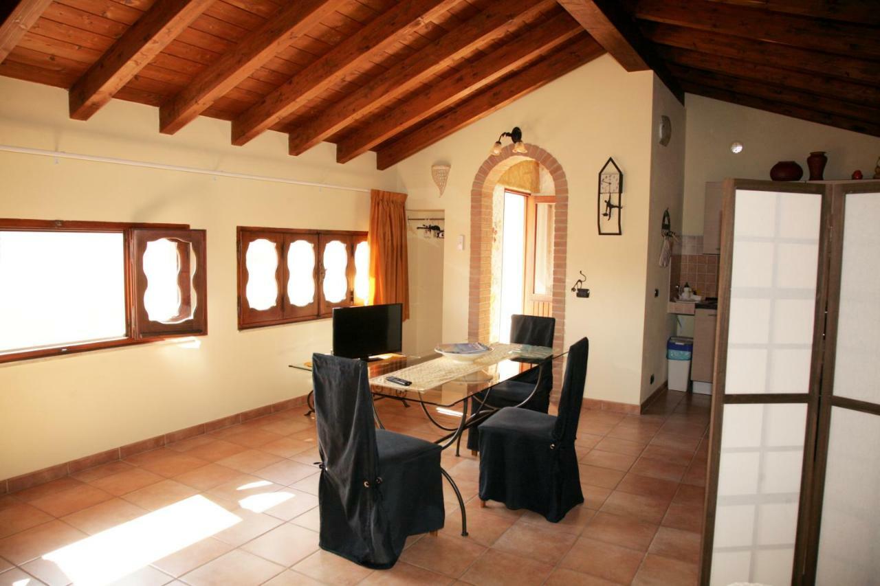 L'Isola Felice Apartment Монсеррато Екстер'єр фото