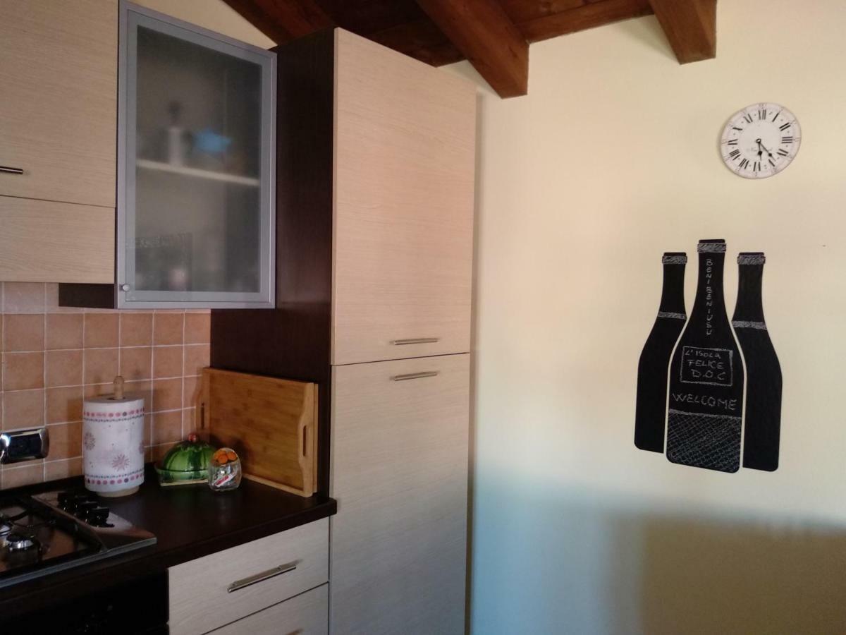 L'Isola Felice Apartment Монсеррато Екстер'єр фото